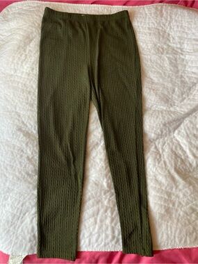 Textured Olive Green Pull-On Leggings